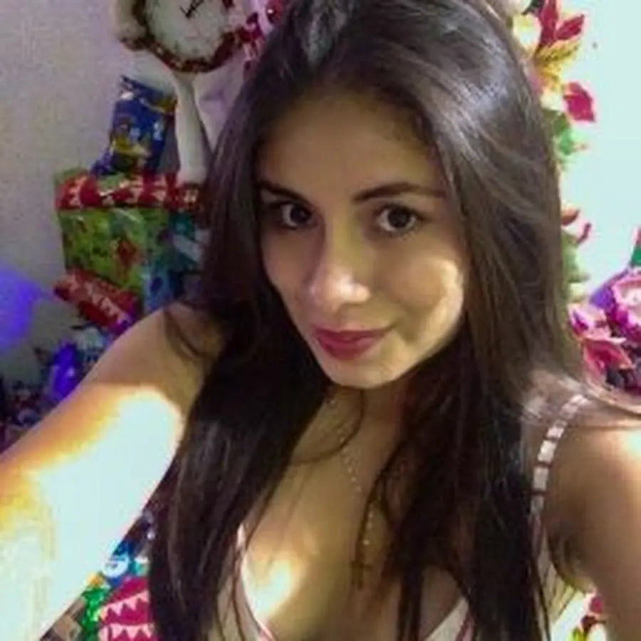<em>Ana Amariles</em>